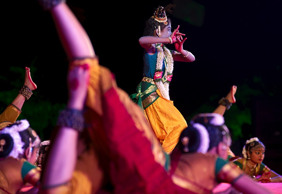 Sri Devi Nithralaya (Bharatanatyam) (Mamallapuram Dance Festival 2012 - Kuchipudi i nie tylko)